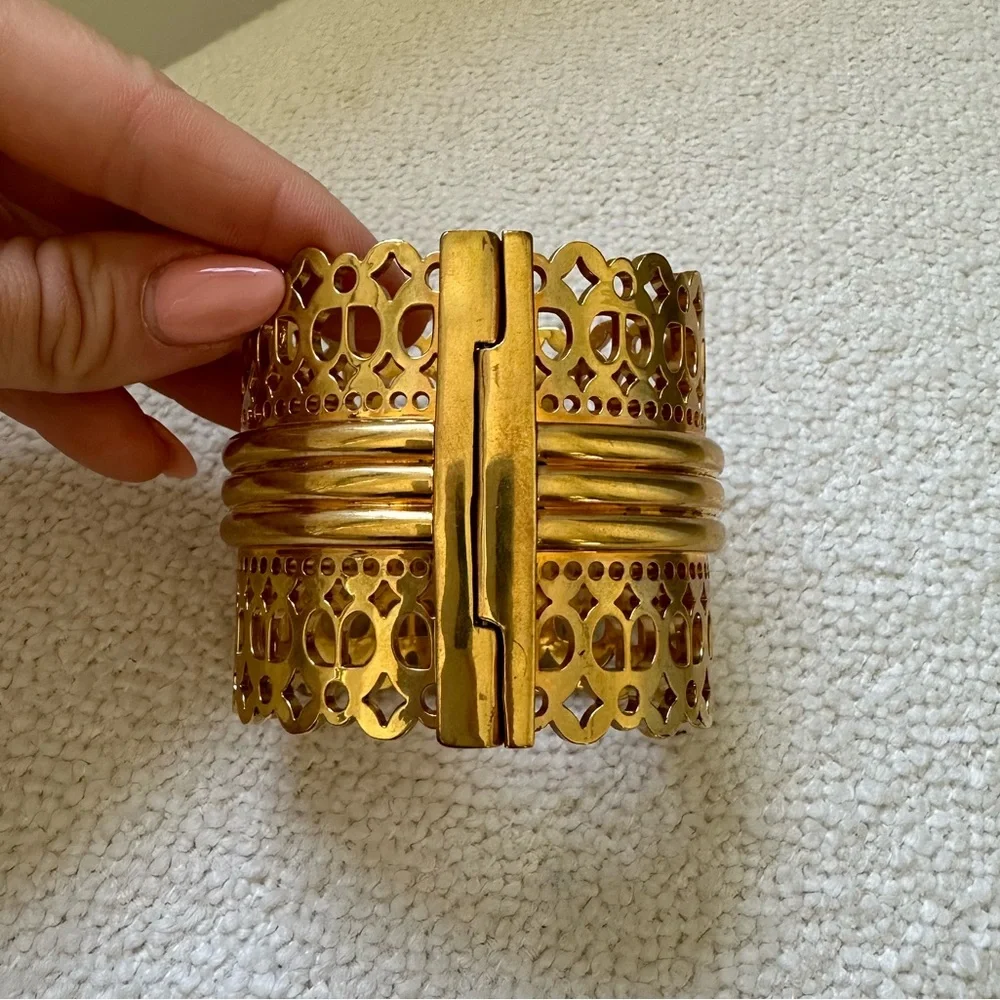 Gold BCBG Bangle - Picture 1 of 5